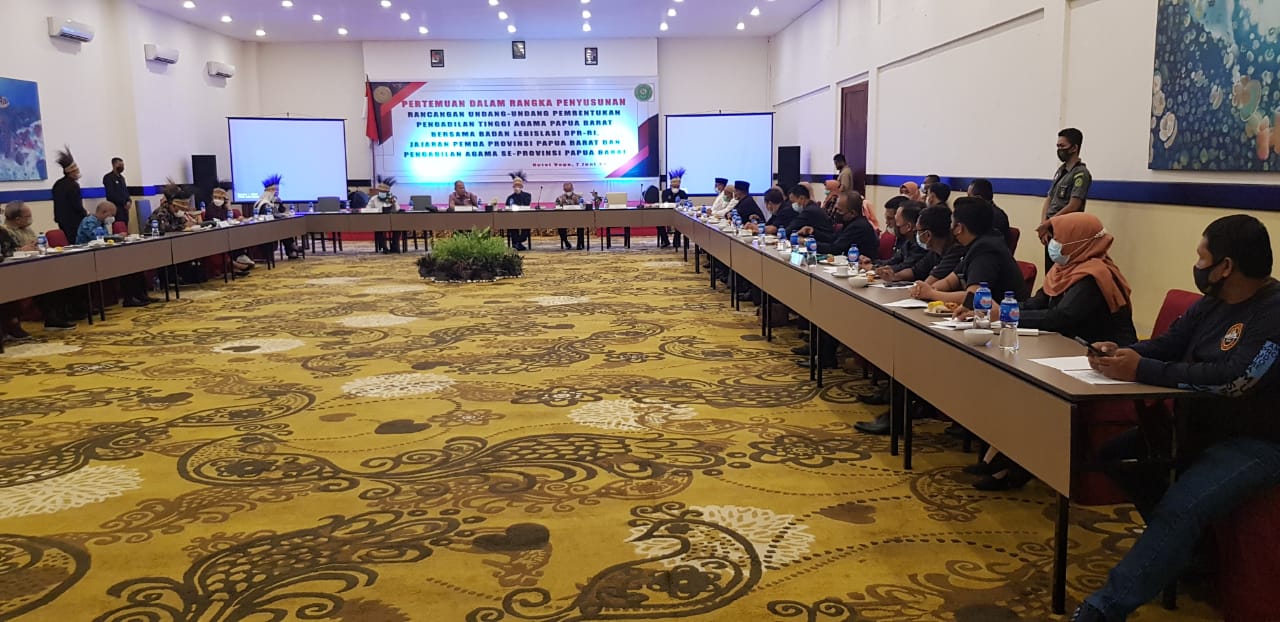 rapat di ballrom